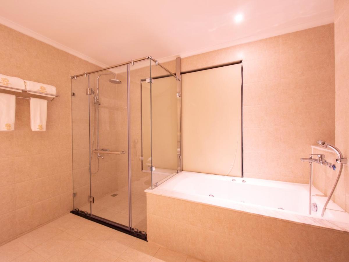 Prince Hotel Rangun Kültér fotó