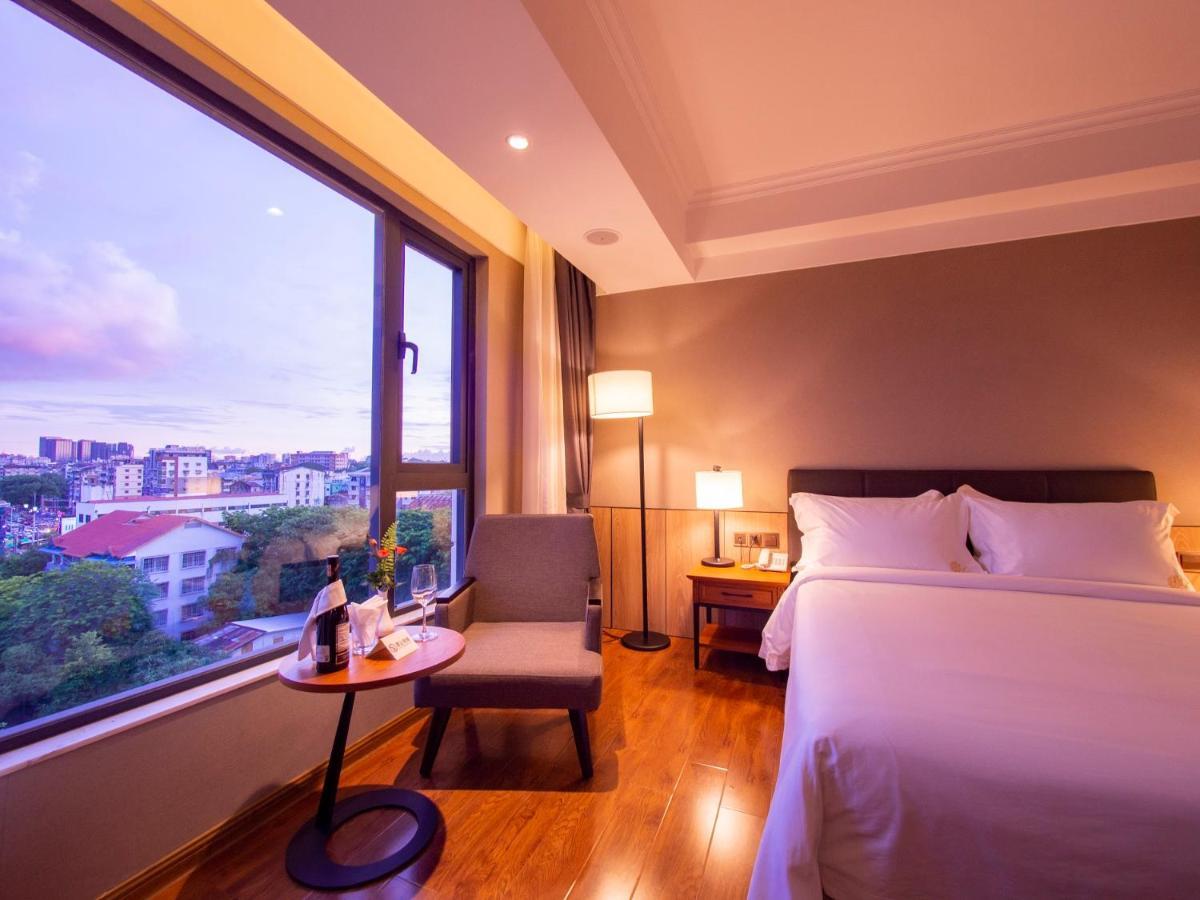 Prince Hotel Rangun Kültér fotó