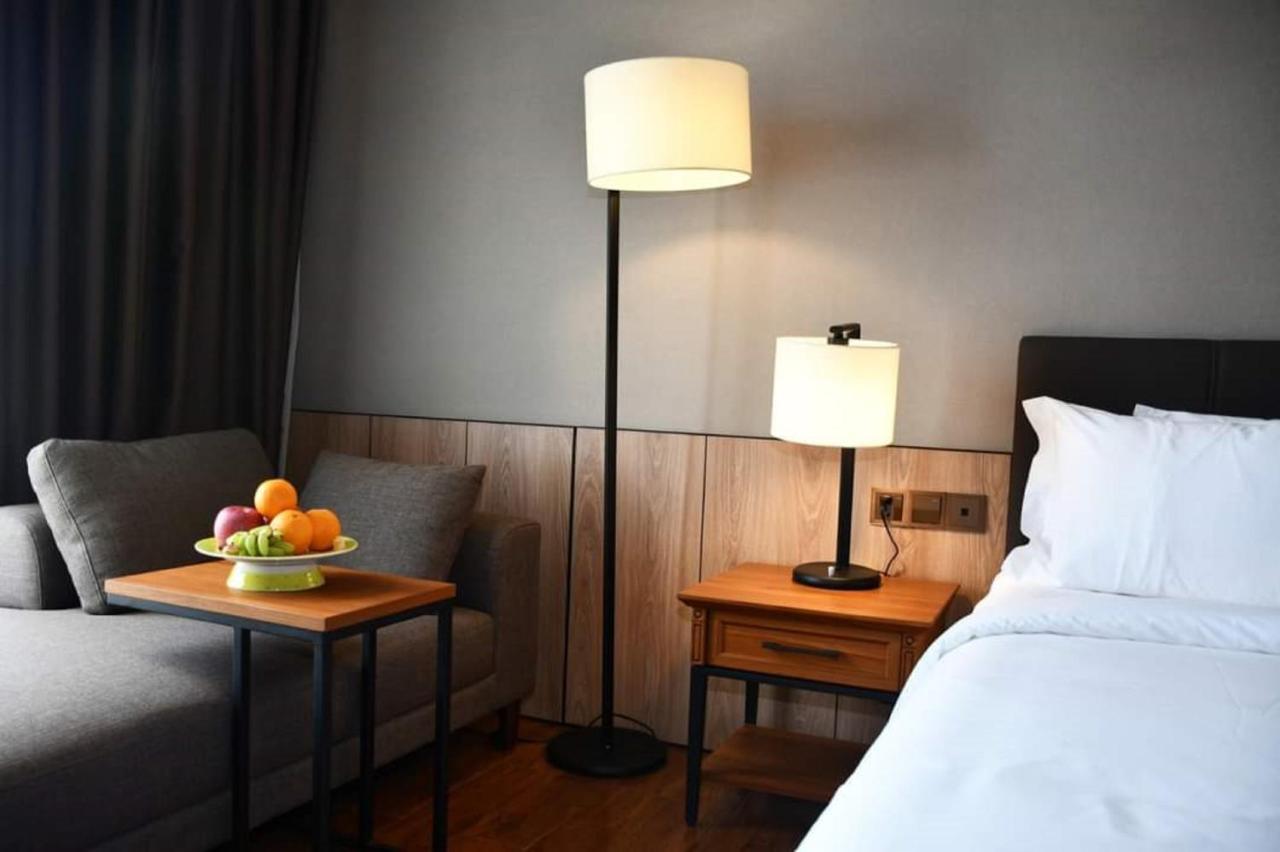 Prince Hotel Rangun Kültér fotó