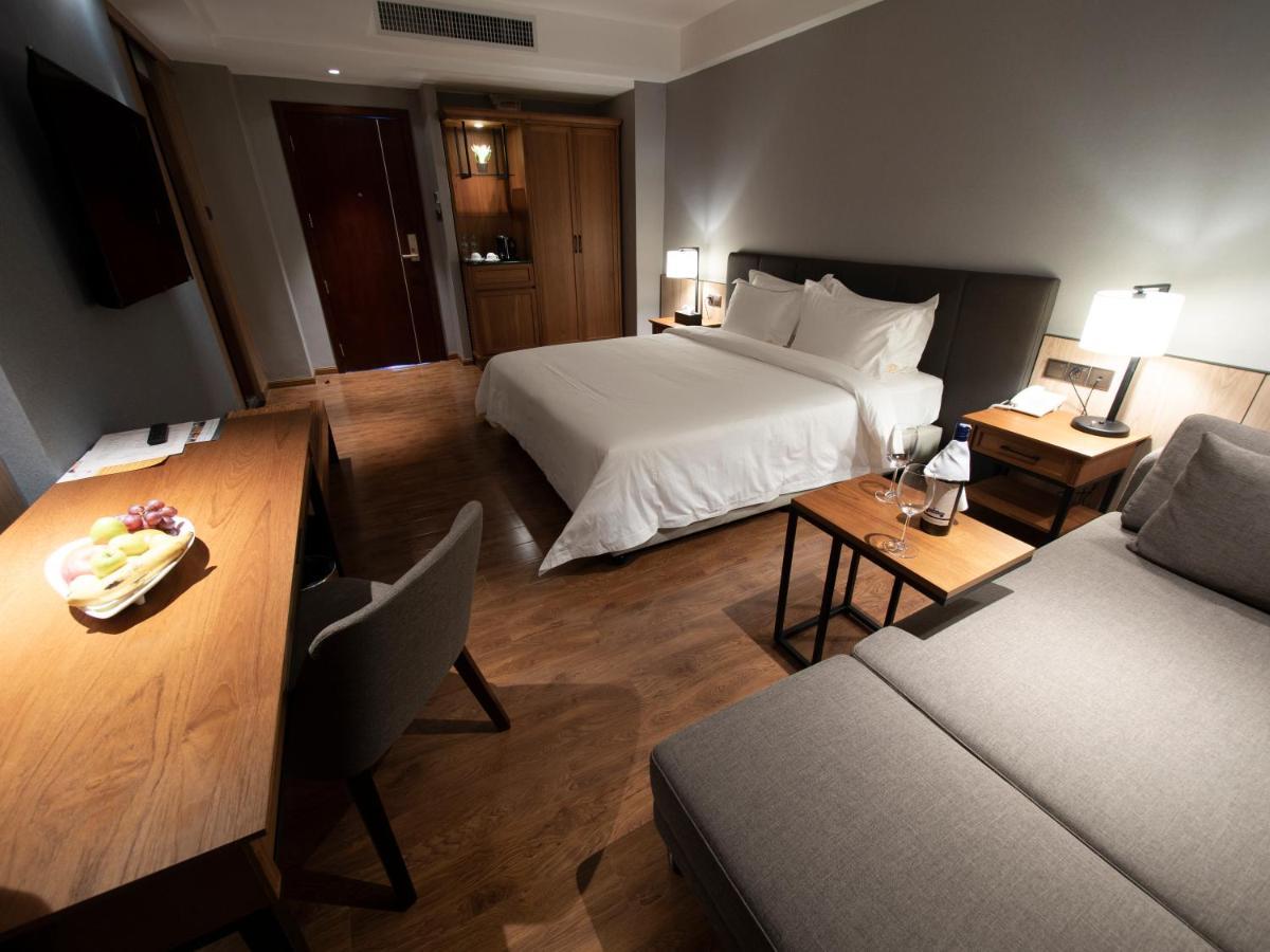 Prince Hotel Rangun Kültér fotó